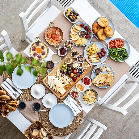 Begonvil Otel Alaçatı